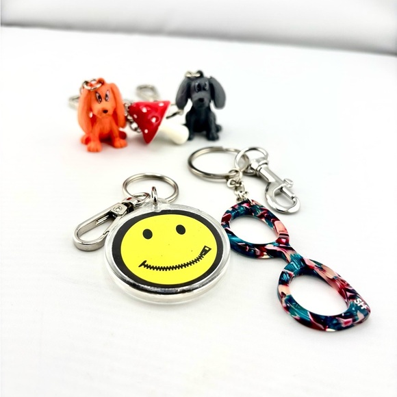 Whimsical Novelty Keychain Bundle - Lot of 5 (Dogs, Smiley, Glasses) - Picture 2 of 7